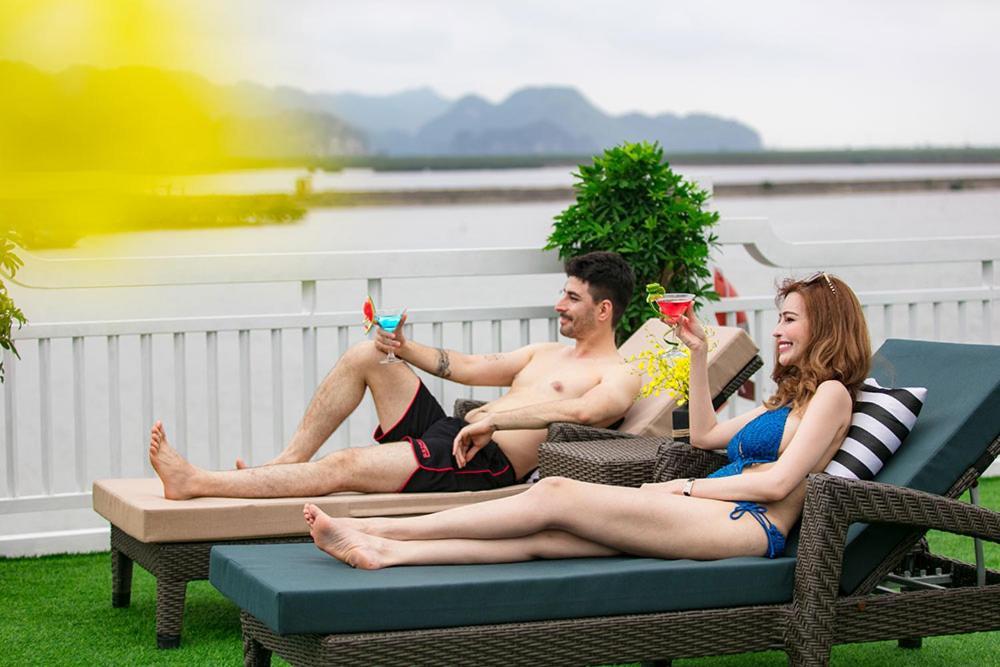 Madeline Cruises Hotel Ha Long Exterior foto